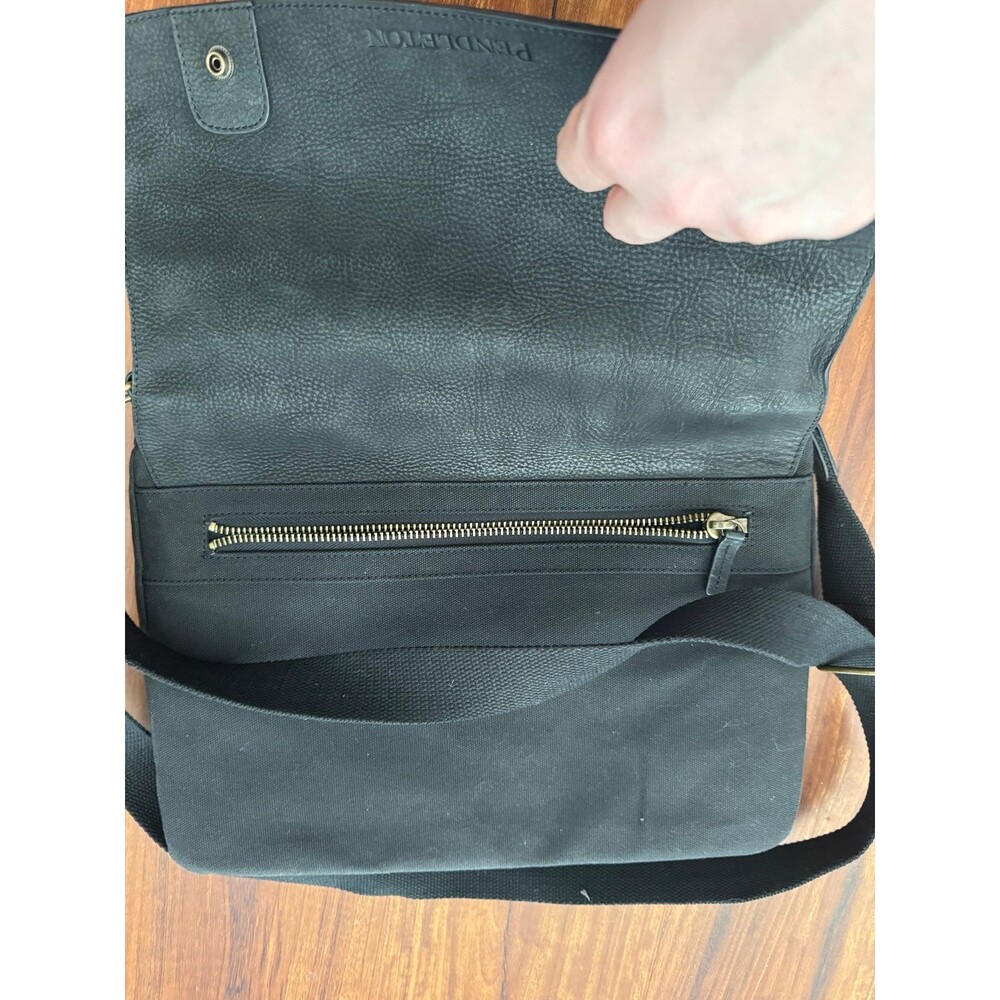 Pendleton Messenger Bag - Picture 4 of 4